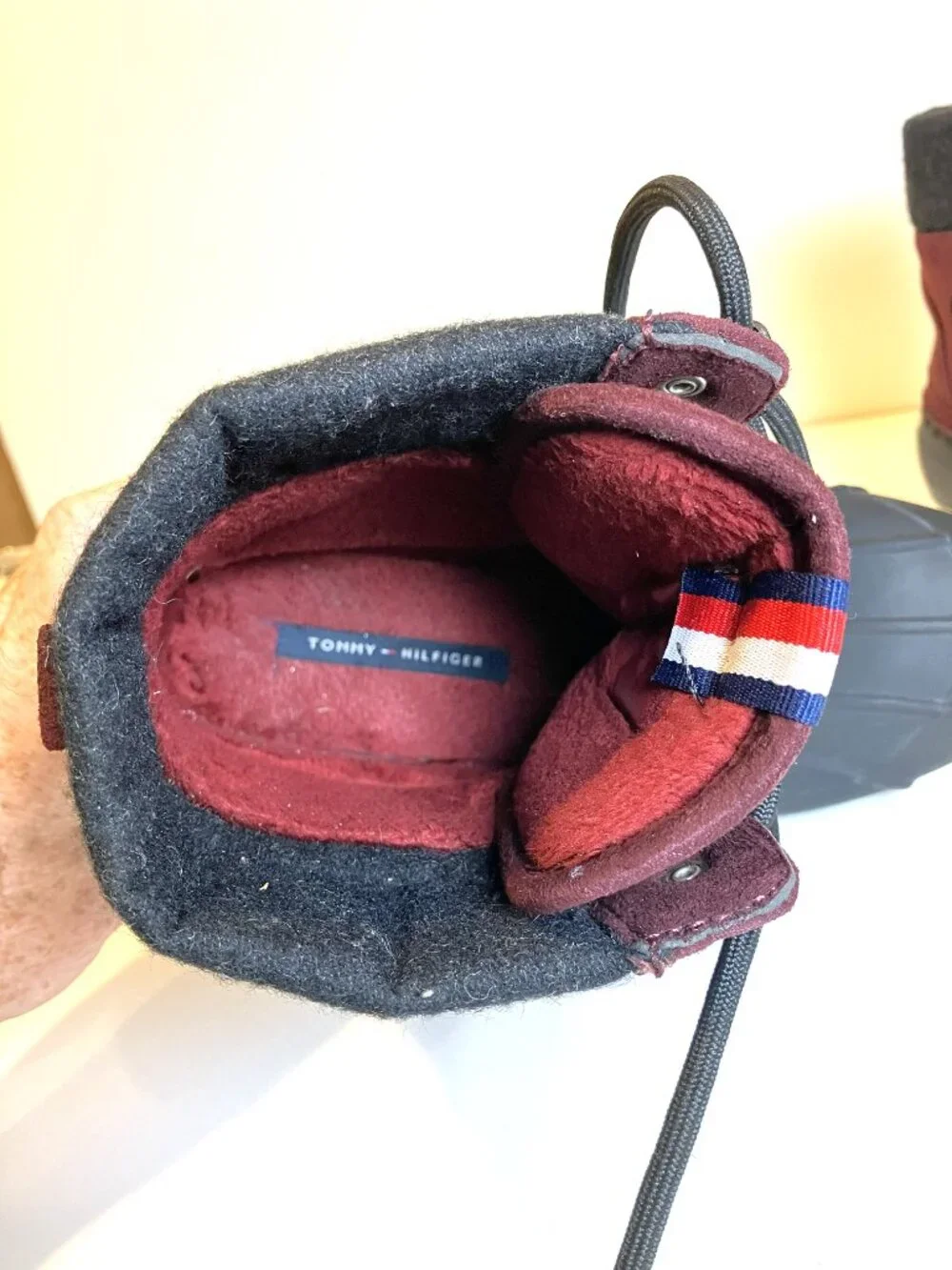 TOMMY HILFIGER Burgandy Rain Winter Snow Duck Boots.  Size 10.  Excellent preown